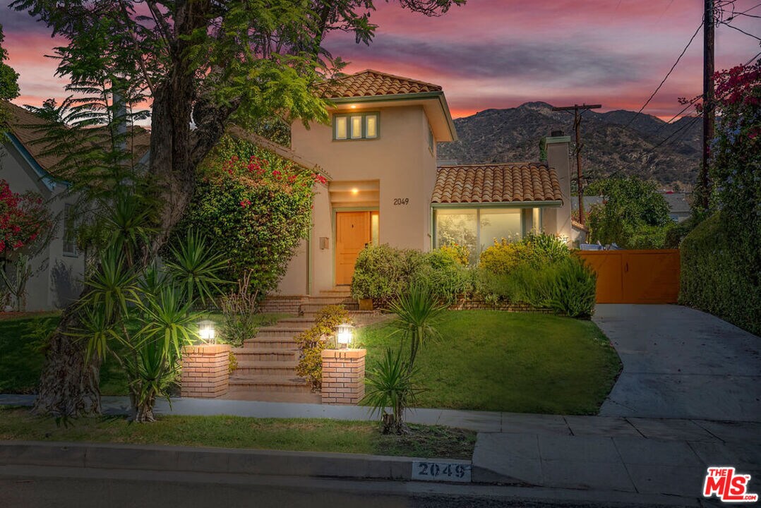 Foto principal - 2049 Watson St