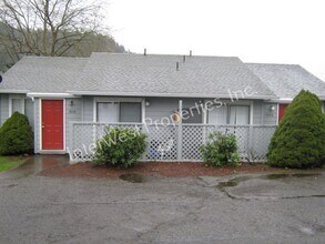 Building Photo - 1040-1040 W Powell Blvd
