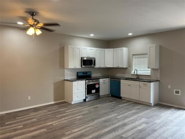 Foto del edificio - 6272 Adelbert Dr