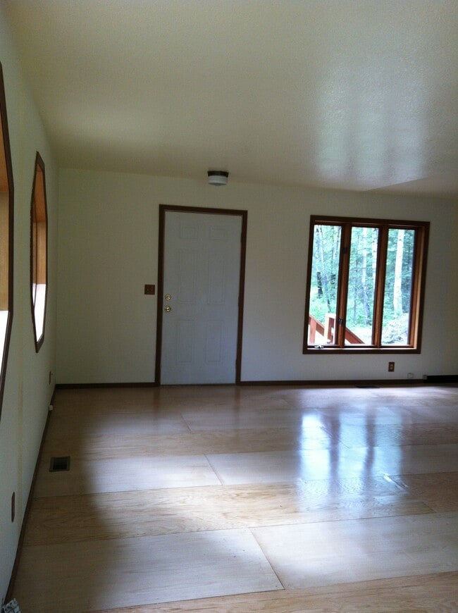 Building Photo - 1214 N Williwaw Way