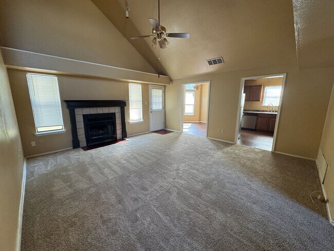 Foto del edificio - 4806 Greenlee Dr