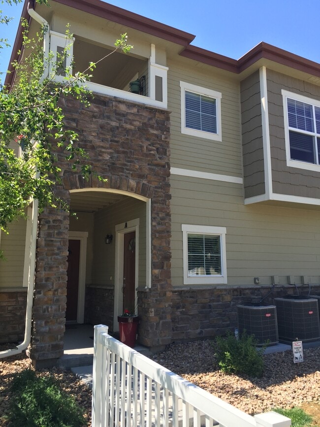 Building Photo - 5039 Brookfield Dr