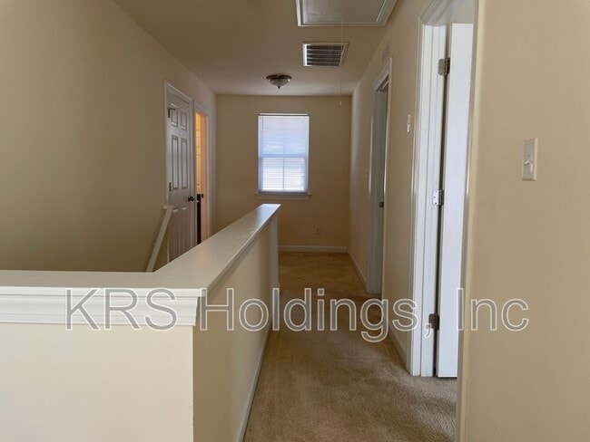 Building Photo - 1234 Booth St