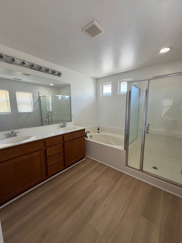 Building Photo - 1356 Comfrey Leaf Dr