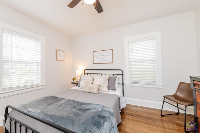 Foto del edificio - 1304 Georgia Ave