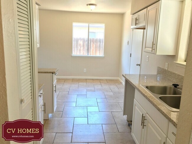 Foto del edificio - APPLY FOR THIS BEAUTIFUL HOME TODAY! (Avai...