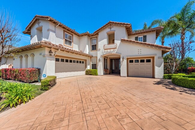 Building Photo - Spectacular Hilltop Estate with Panoramic ...