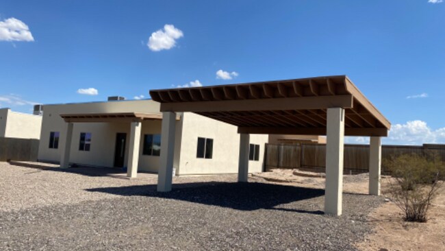 Building Photo - 5704 E Hermans Rd