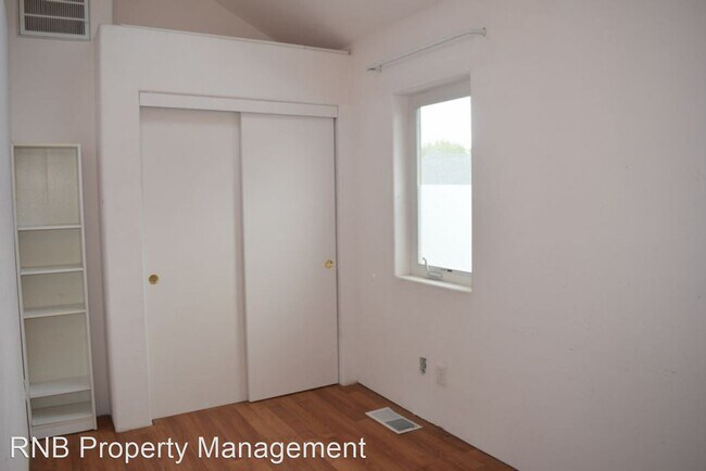 Building Photo - 3 br, 1.5 bath House - 661 Calvados Avenue