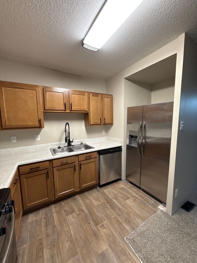 Building Photo - Lincoln School Apartments