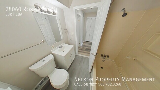 Foto del edificio - 28060 Rosemont St