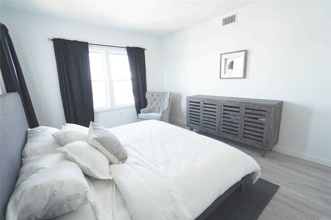 Foto del edificio - 150 Waterview Rd