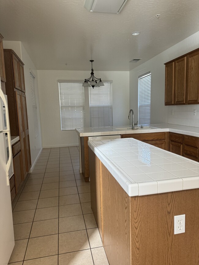 KITCHEN - 1783 Bella Oaks Way