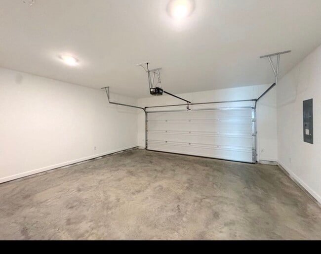 Foto del edificio - 1728 Windsor Hill Blvd