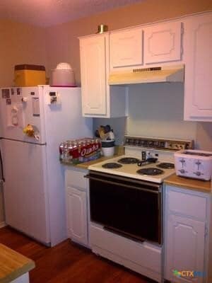 Building Photo - 2111 Cimmaron Dr