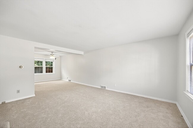 Building Photo - 119 W Selby Blvd