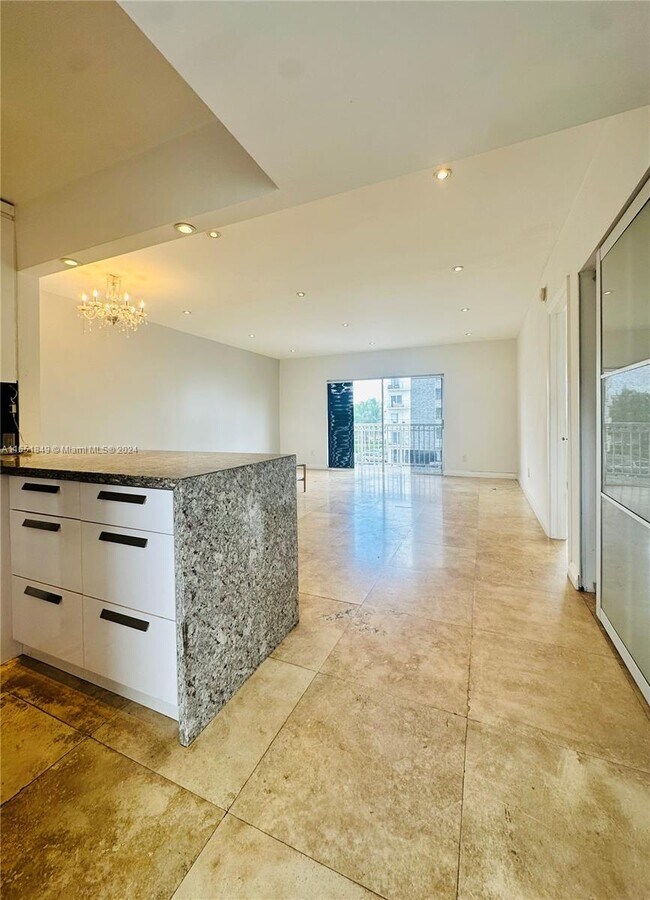 Foto del edificio - 3601 NE 170th St