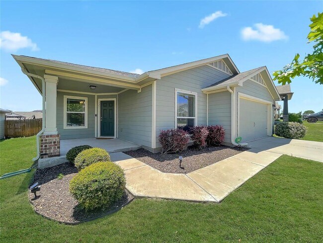 Building Photo - 127 Navidad River Dr