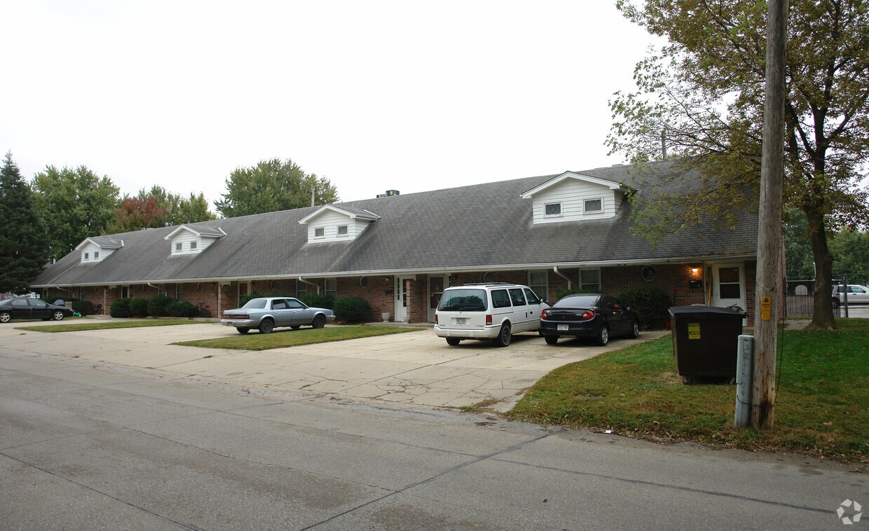 Primary Photo - Rowe Properties