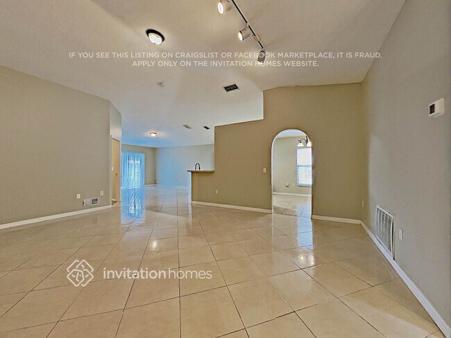Building Photo - 4542 Willamette Cir
