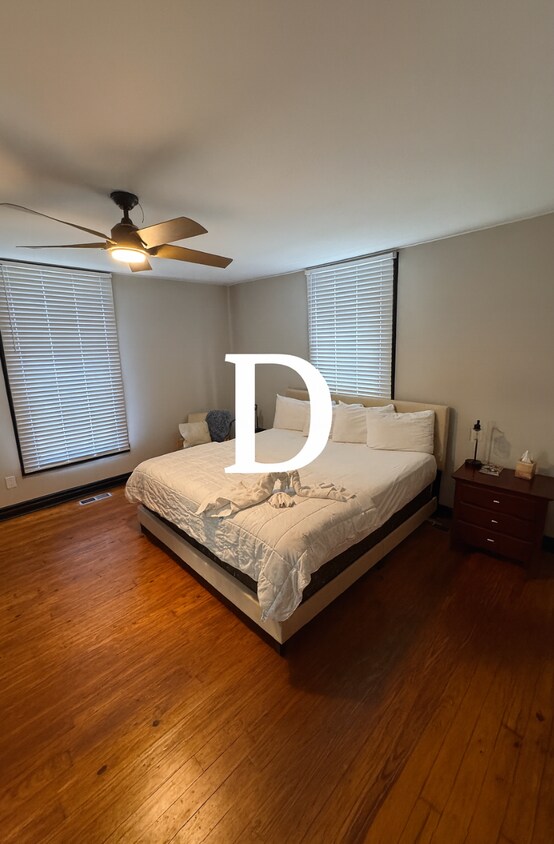 Foto principal - 830 2nd Ave