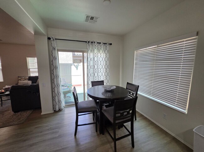 Foto del edificio - 2170 Scully Dr