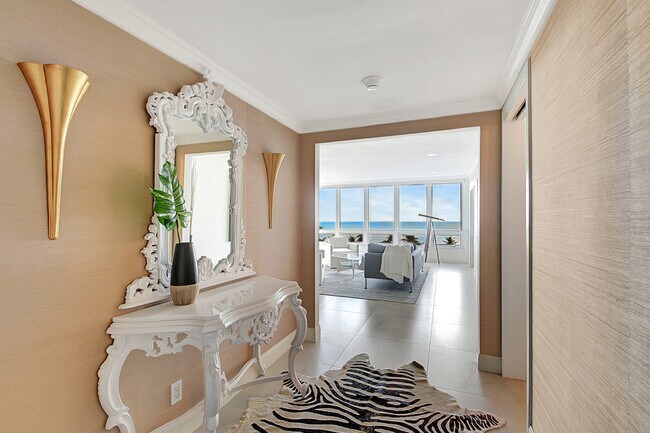 Foto del edificio - 120 N Ocean Blvd
