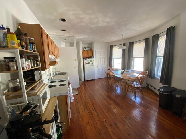 Foto del edificio - 58 Mansfield St