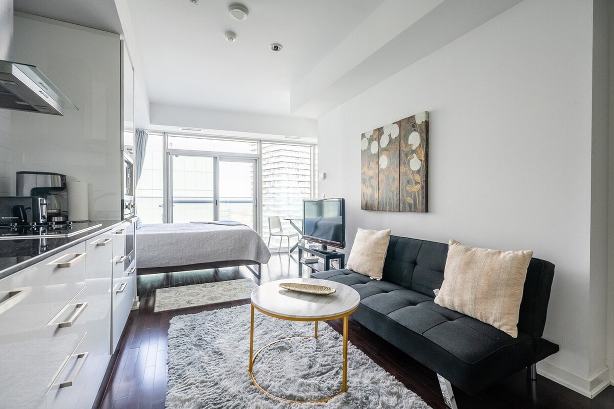 Primary Photo - 25 York St