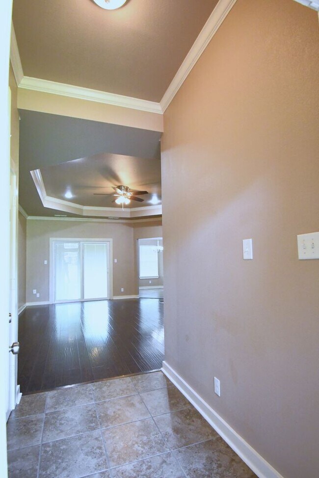 Foto del edificio - Lovely 4 Bedroom 2 Bath in Flint!