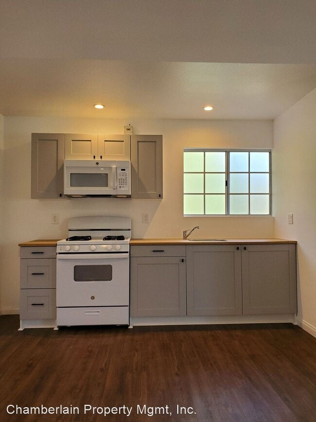 Building Photo - Studio, 1 bath House - 1225 Corte Famosa