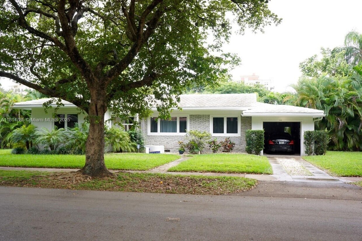 Foto principal - 310 Candia Ave