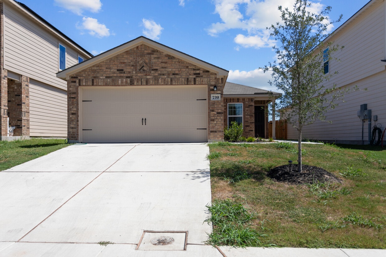 739 Wonderland Trl, Canyon Lake, TX 78132 House Rental in Canyon Lake, TX