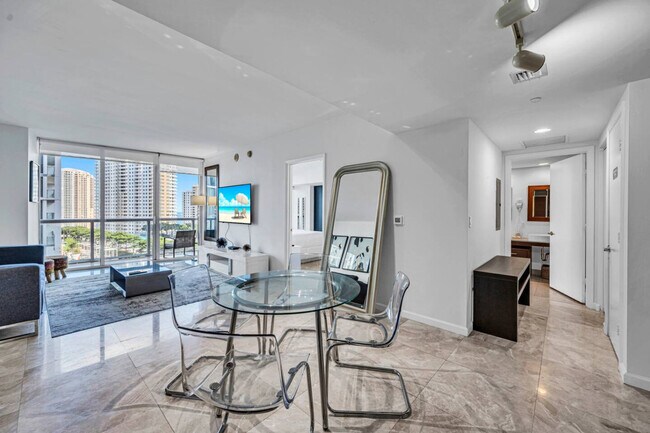 Foto del edificio - 485 Brickell Ave