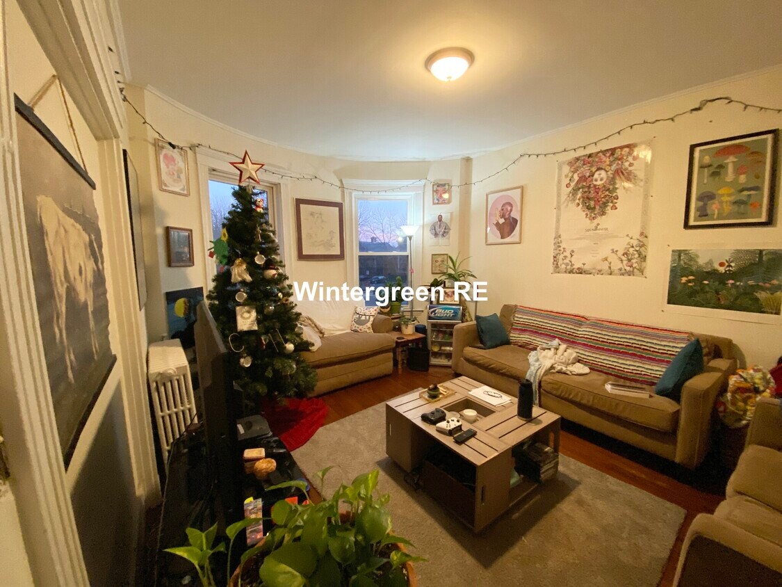 692 Columbia Rd, Boston, MA 02125 692 Columbia Rd Boston, MA