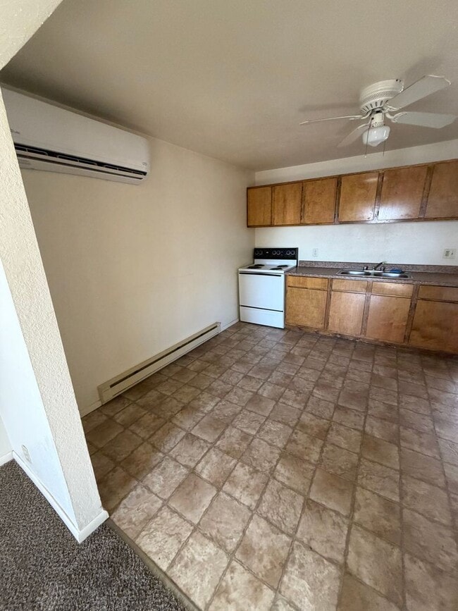 Building Photo - CS- 700 N Duplex