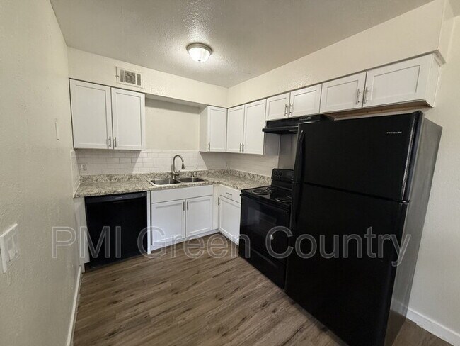 Foto del edificio - 917 N Yale Ave