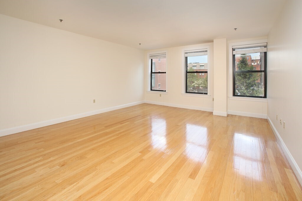 Foto principal - 1723 Washington St