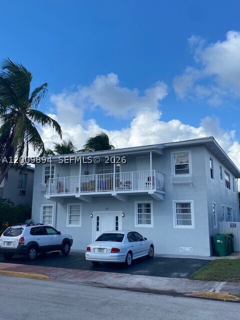 Foto del edificio - 701 82nd St