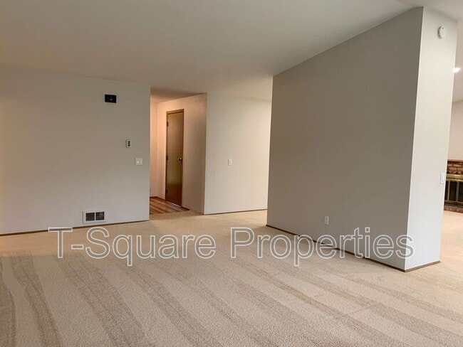 Building Photo - 14616 57th Dr SE