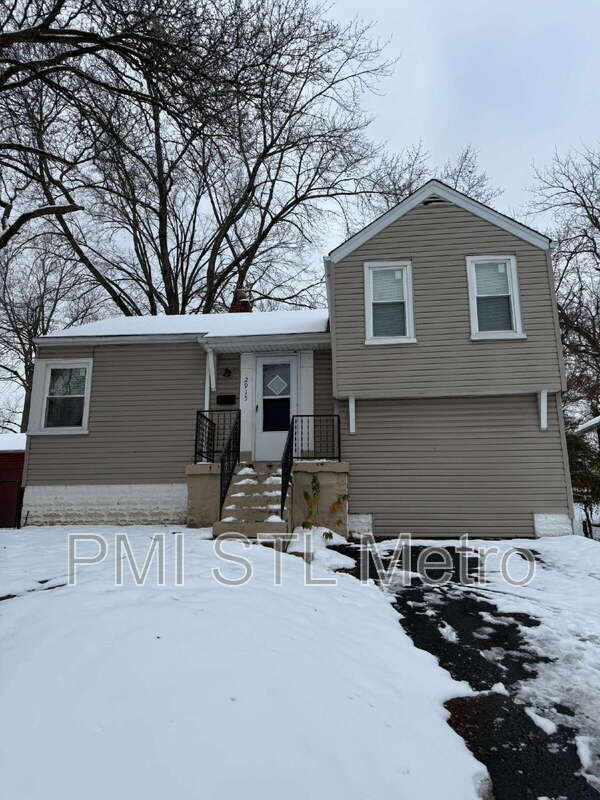 Building Photo - 2915 Ridgeway Ave