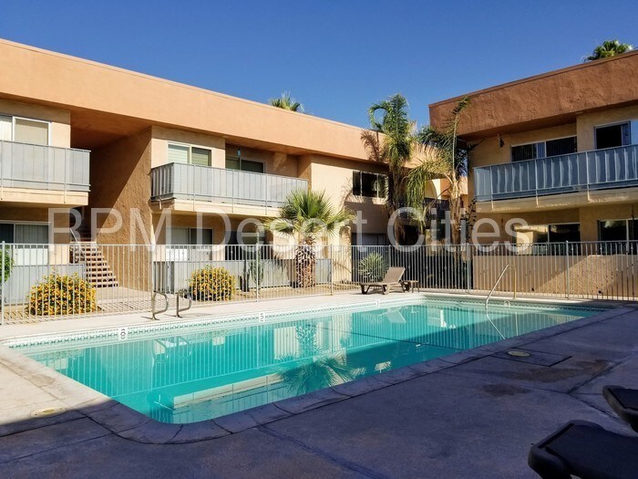 Primary Photo - 400 N Sunrise Way