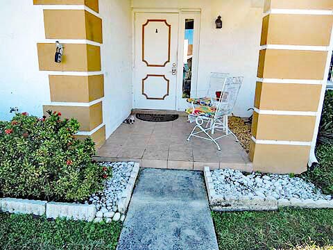 Foto del edificio - 1229 S Lakes End Dr
