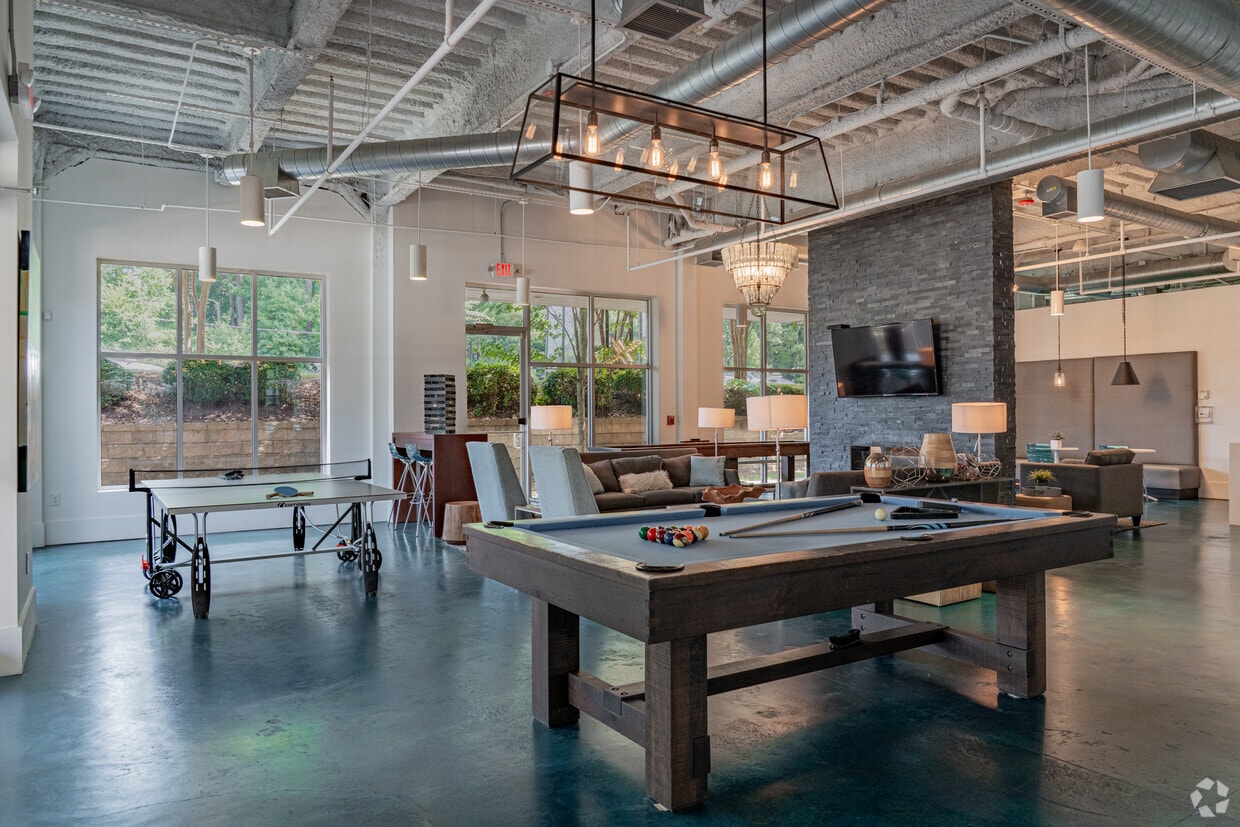 Building Photo - Clubhouse