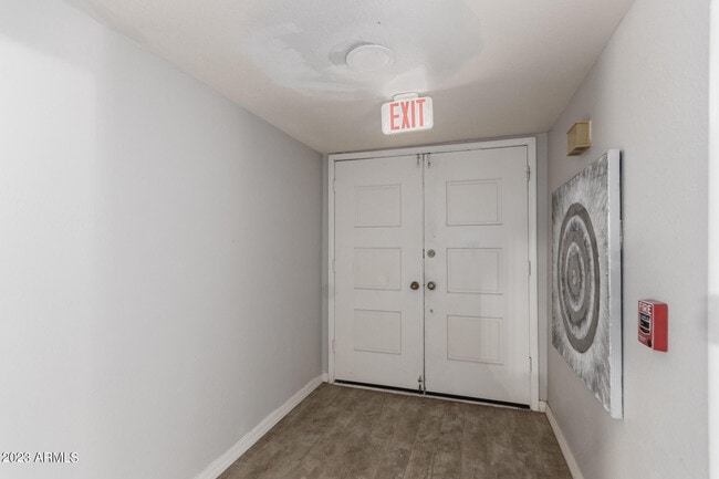 Foto del edificio - 5031 W Frier Dr