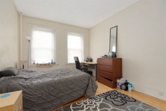 Foto del edificio - $2,400/month | Available September 1, 2026 | 12-Month Lease