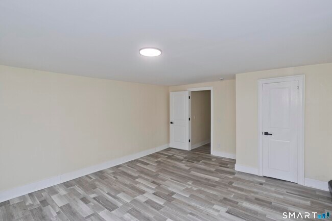 Foto del edificio - 47 Maple Ave