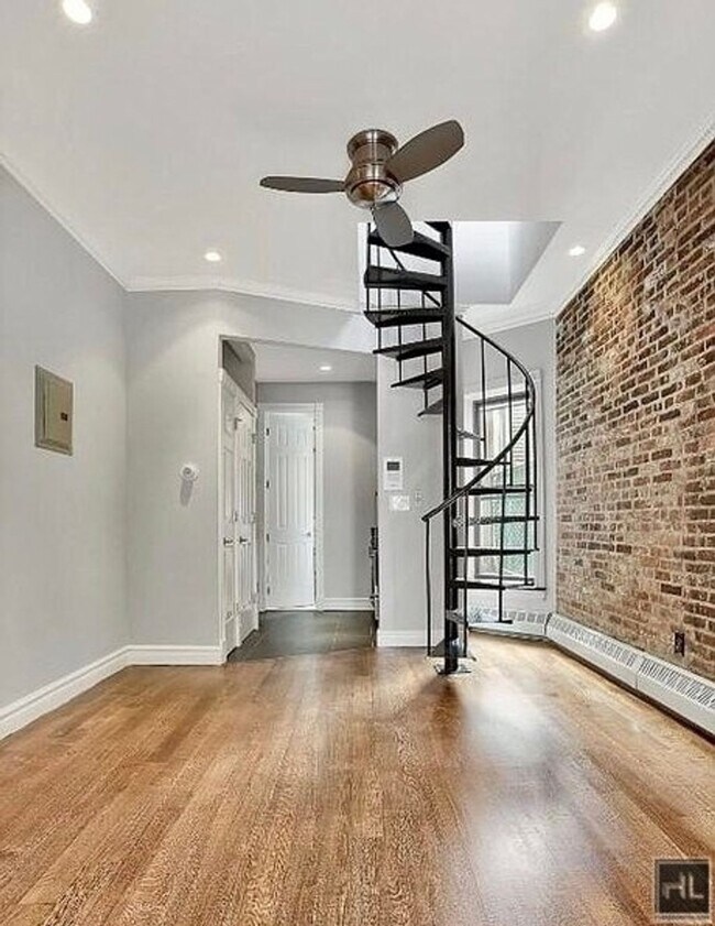 Foto del edificio - E 28TH ST.