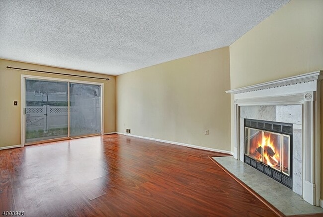 Building Photo - 2102 Ackmen Ct