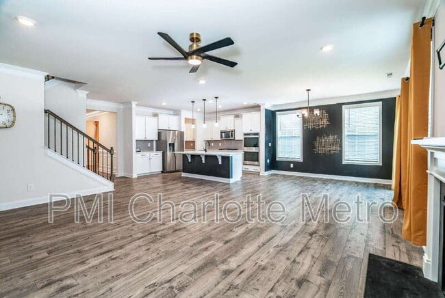 Foto del edificio - 5121 Ennisworth Ln